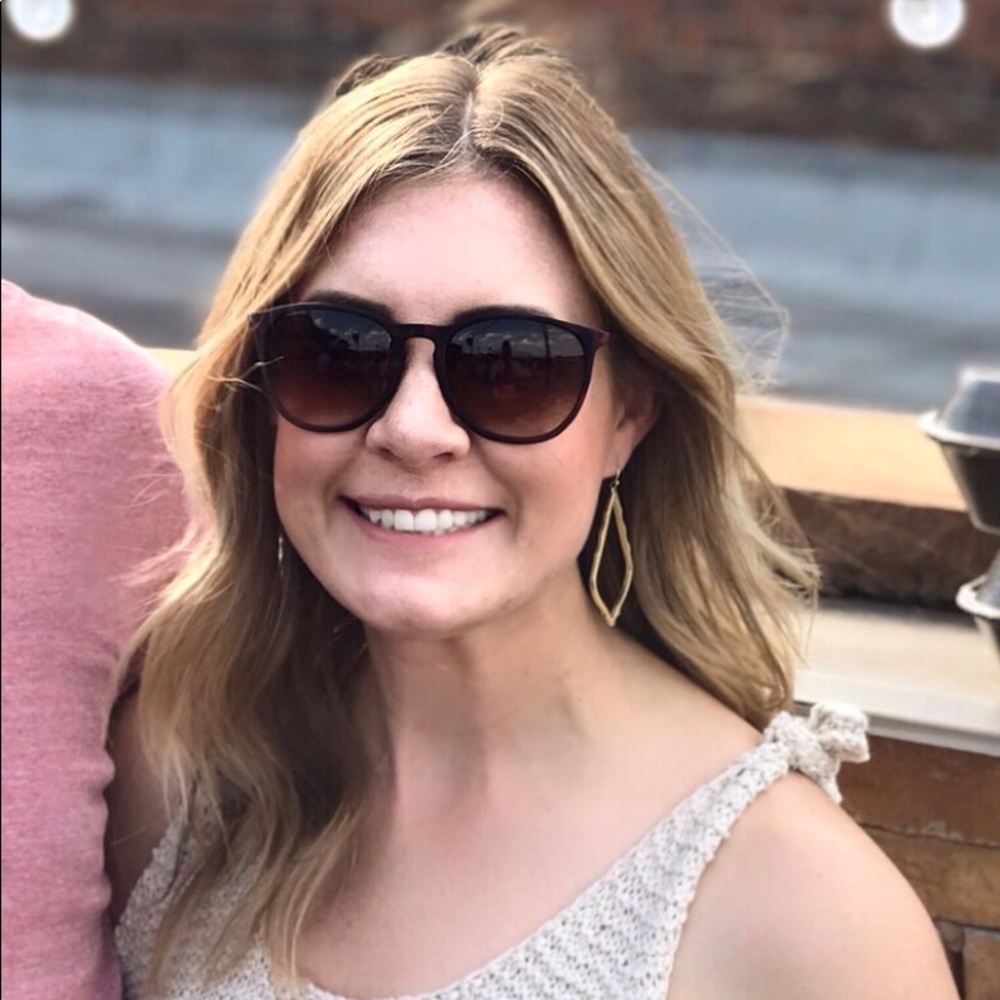 Meet your Posher, Juli!
